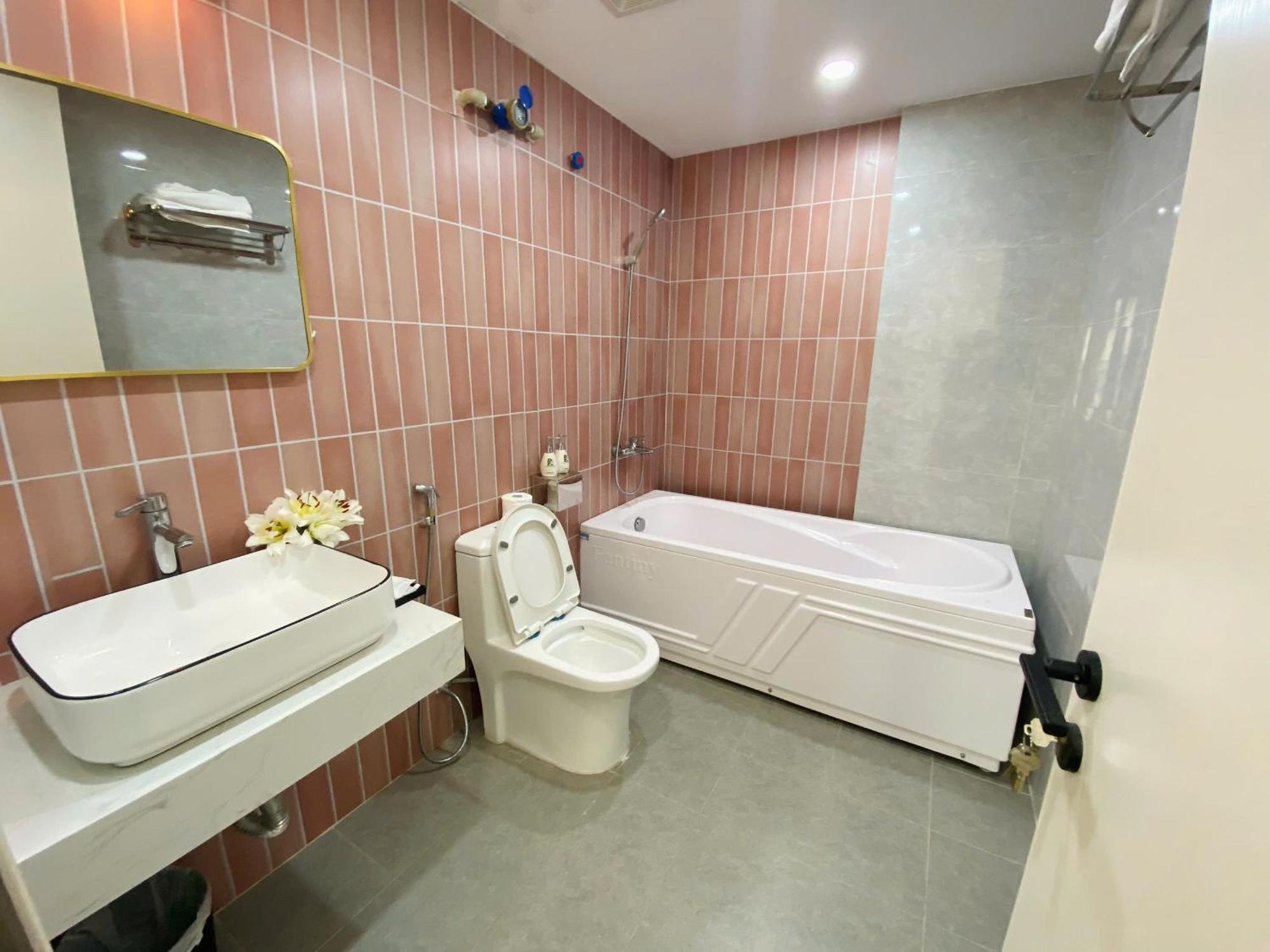 Luxe Paradise Residence 76 To Ngoc Van 하노이 외부 사진